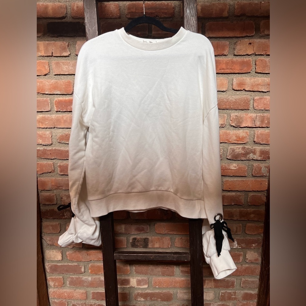 Korean Rare Market white crew neck sweatshirt extra long tie sleeves women’s M